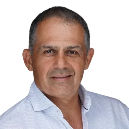 Steve Hasani 1 Steve headshot